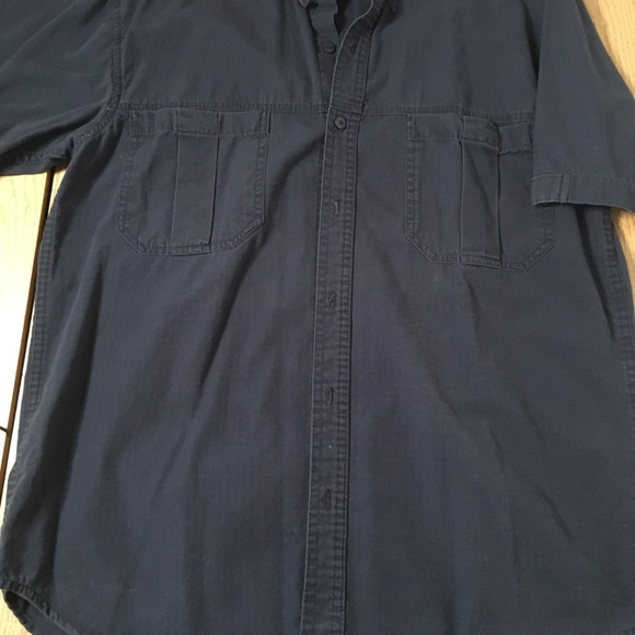 Mens Button Down Short Sleeve Shirt Adjustable Arms Dark Blue Size Medium - Picture 2 of 7